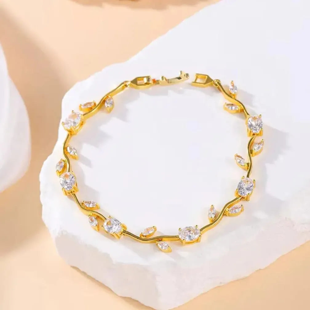 Elegant Stainless Steel Tulip Trending Braclet