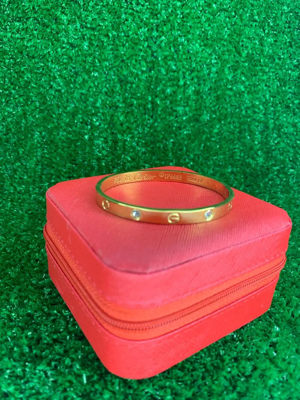 Trending Elegant Gold-Plated Stainless Steel Bangle Bracelet for Girls & Women with Elegant Design
